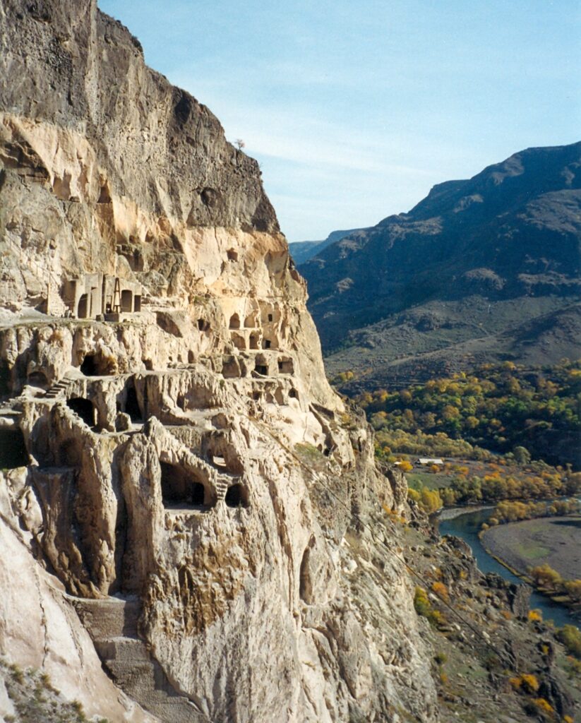 Vardzia a Achalciche: jeskynní město a pevnost Rabati